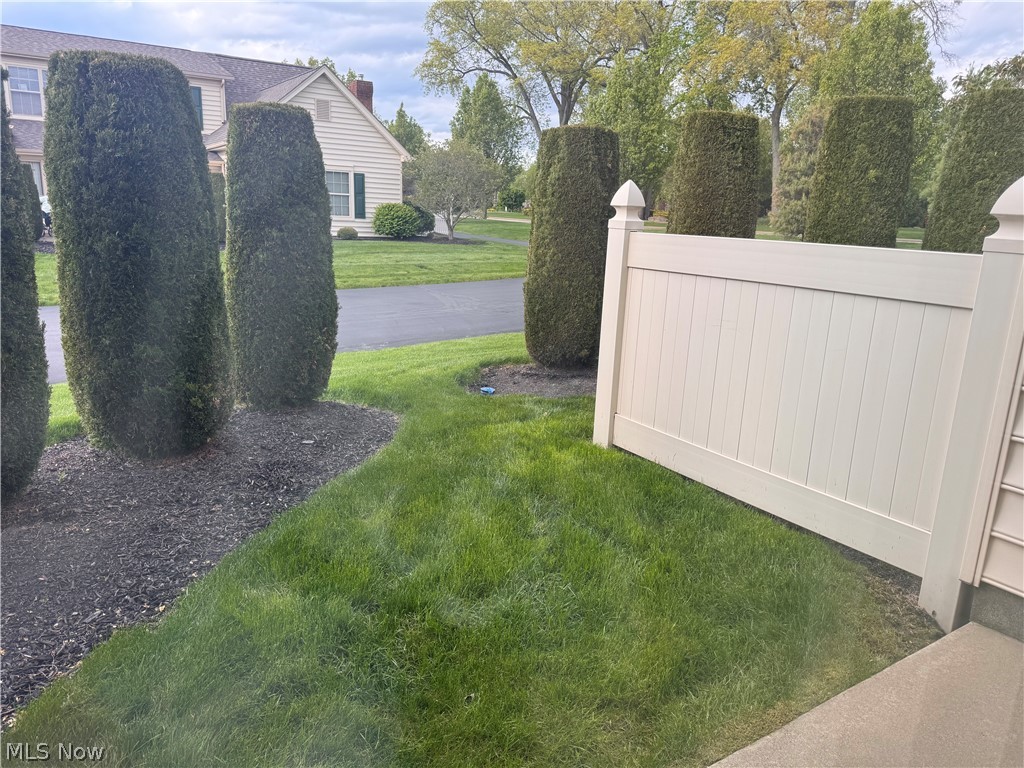 216 Village Court Columbiana OH 44408