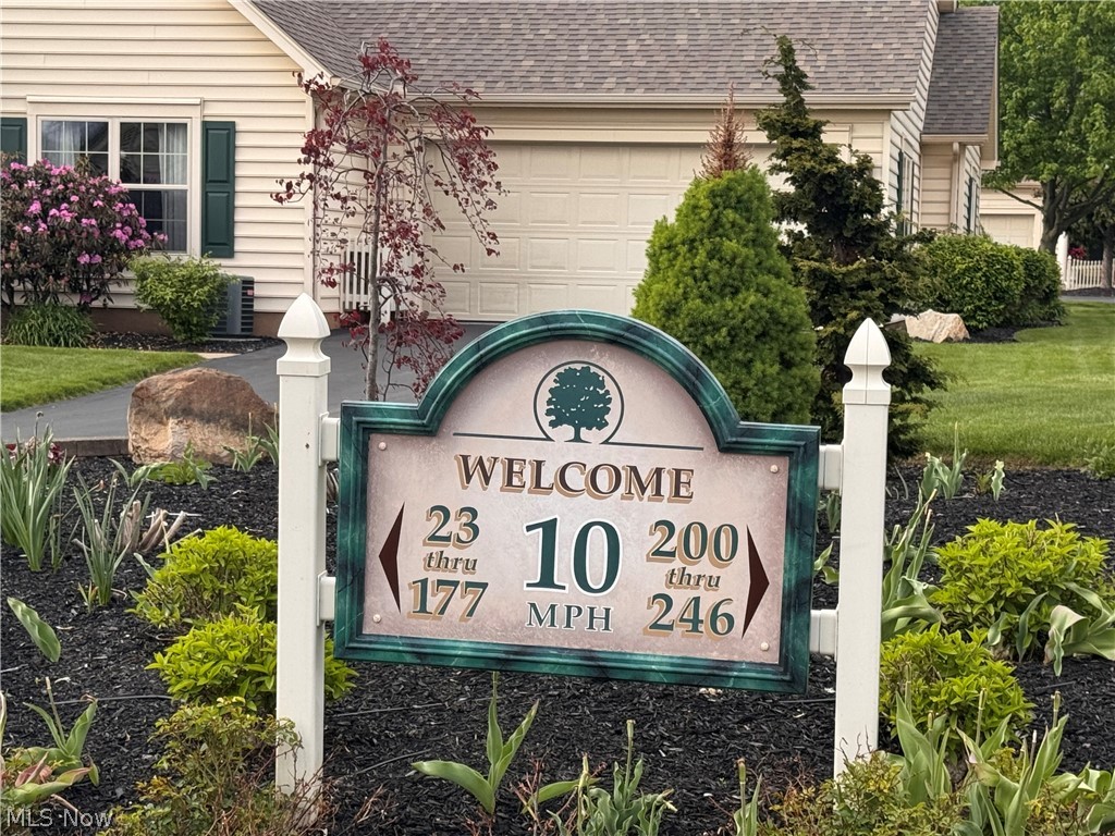 216 Village Court Columbiana OH 44408