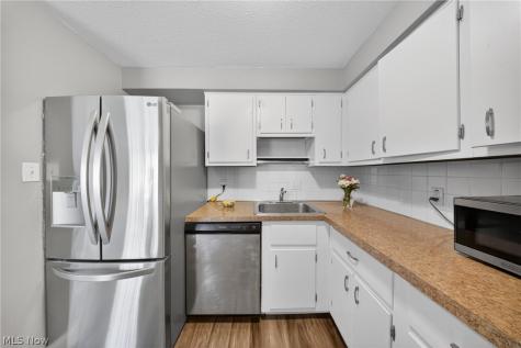 3400 Wooster Road Rocky River OH 44116