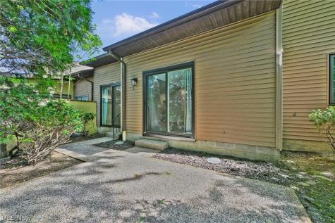 93 Silver Valley Boulevard Munroe Falls OH 44262