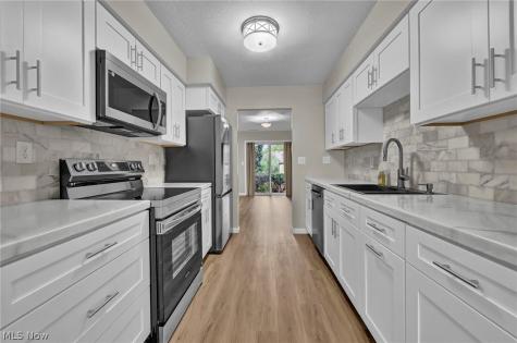 93 Silver Valley Boulevard Munroe Falls OH 44262