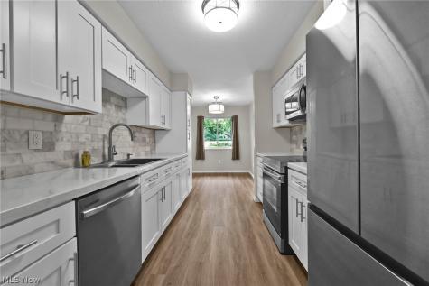 93 Silver Valley Boulevard Munroe Falls OH 44262