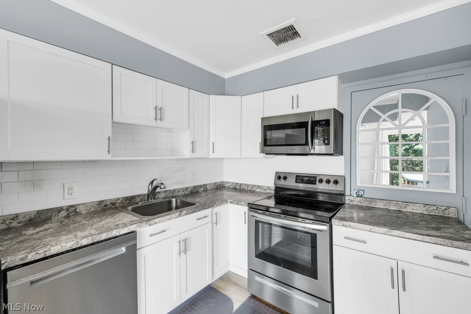 18501 Hilliard Boulevard Rocky River OH 44116