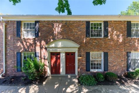 62 Menlo Park Drive Akron OH 44313