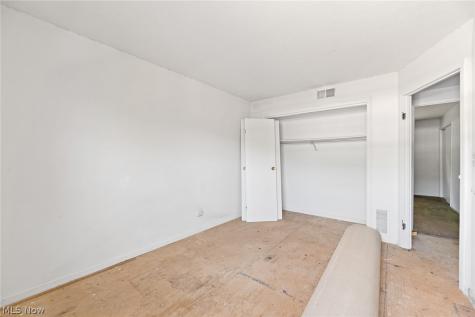 62 Menlo Park Drive Akron OH 44313