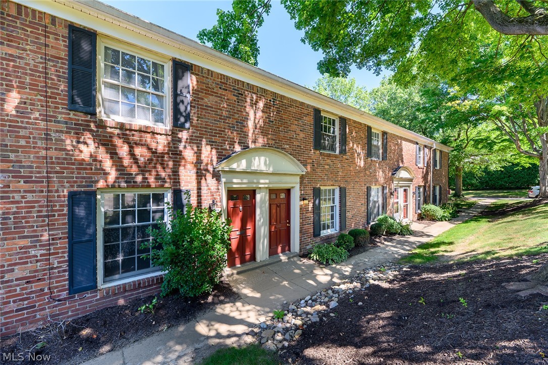 62 Menlo Park Drive Akron OH 44313