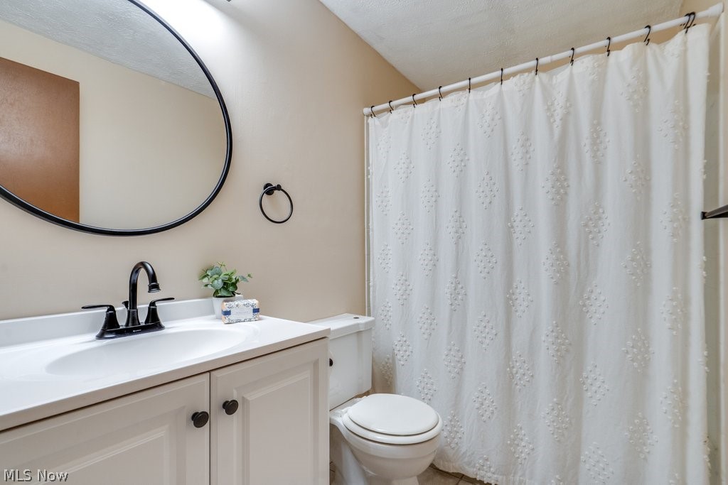 216 Moore Road Avon Lake OH 44012