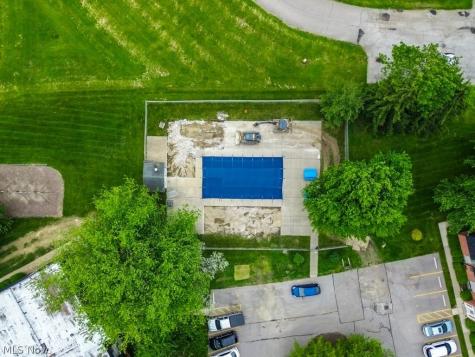 216 Moore Road Avon Lake OH 44012