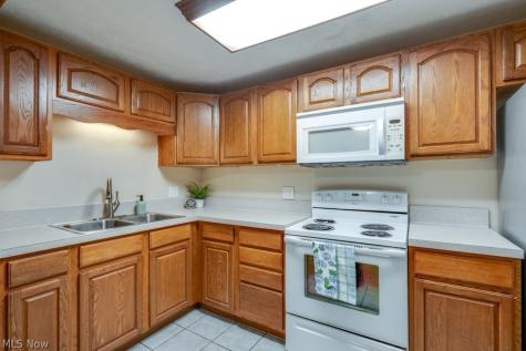 216 Moore Road Avon Lake OH 44012