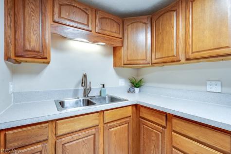 216 Moore Road Avon Lake OH 44012