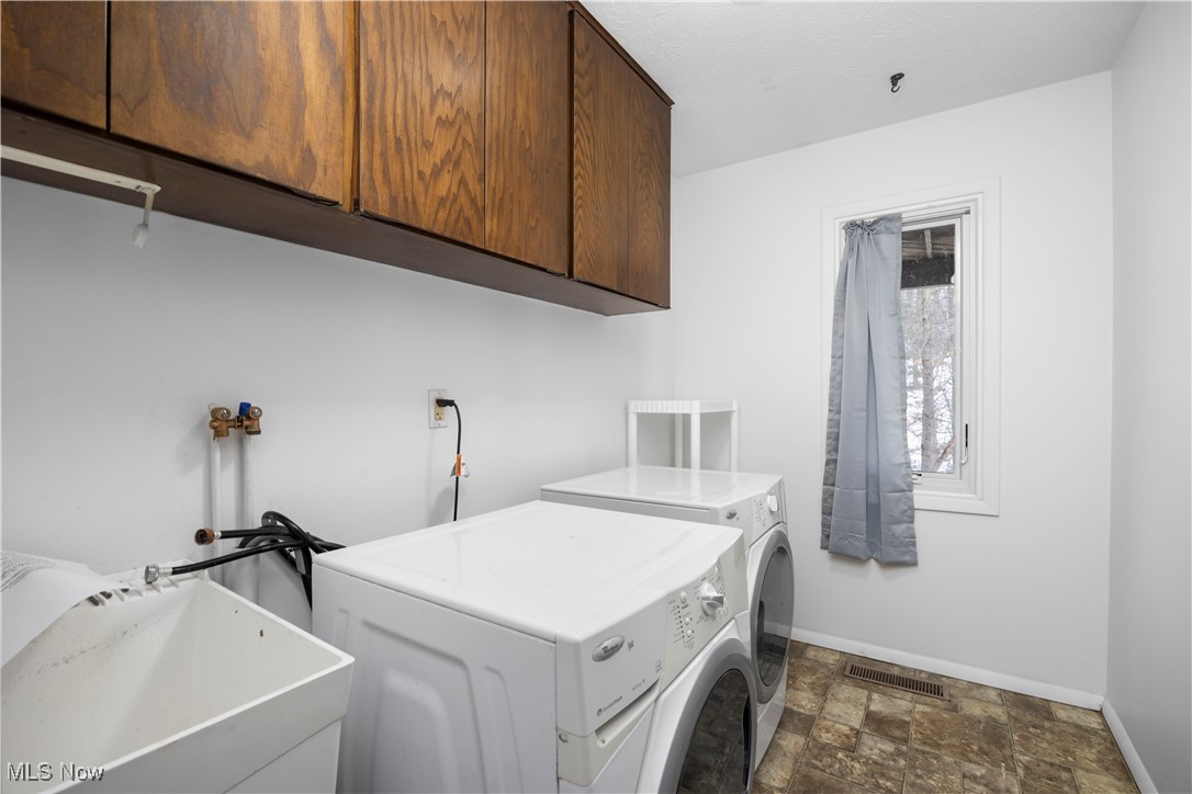 17933 Cliffside Drive Strongsville OH 44136