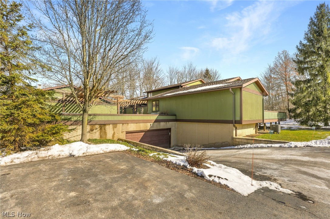 17639 Walnut Trail Chagrin Falls OH 44023