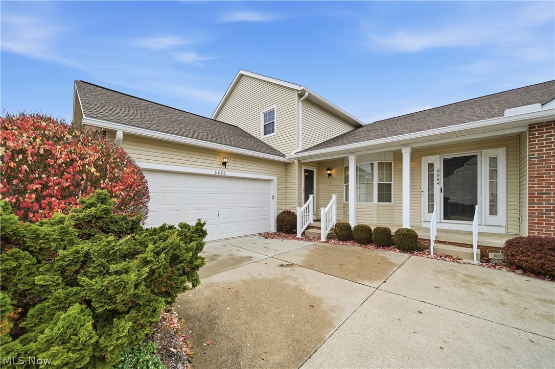 6686 Hogan Way NW Canton OH 44718