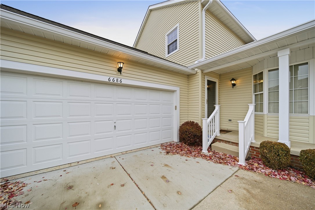 6686 Hogan Way NW Canton OH 44718