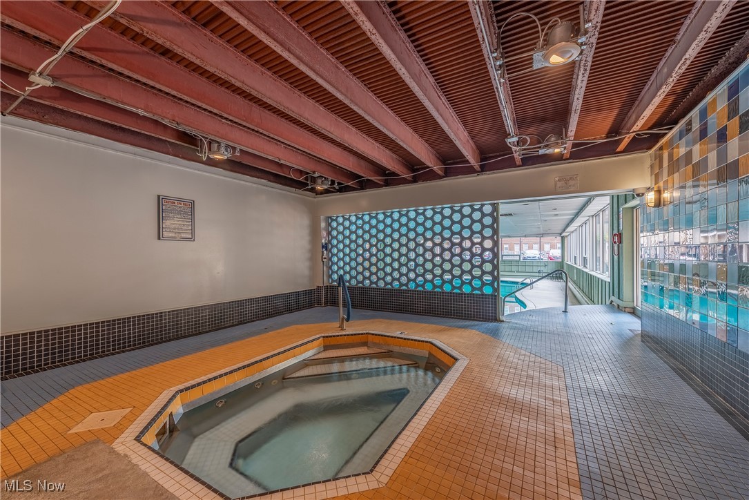 10301 Lake Avenue Cleveland OH 44102