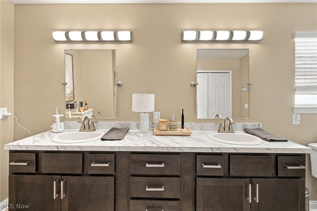 208 Lavender Lane Madison OH 44057