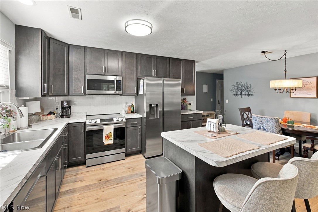 208 Lavender Lane Madison OH 44057
