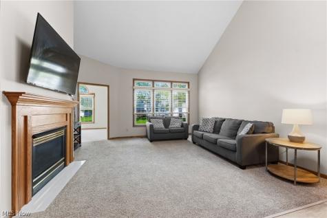 2423 Charing Cross Road NW Canton OH 44708
