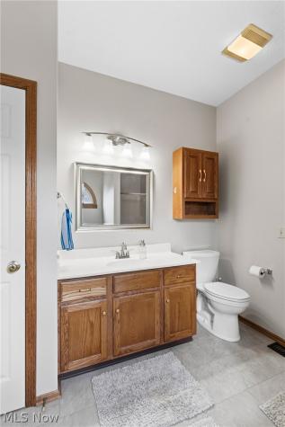 2423 Charing Cross Road NW Canton OH 44708