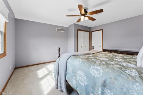 2423 Charing Cross Road NW Canton OH 44708