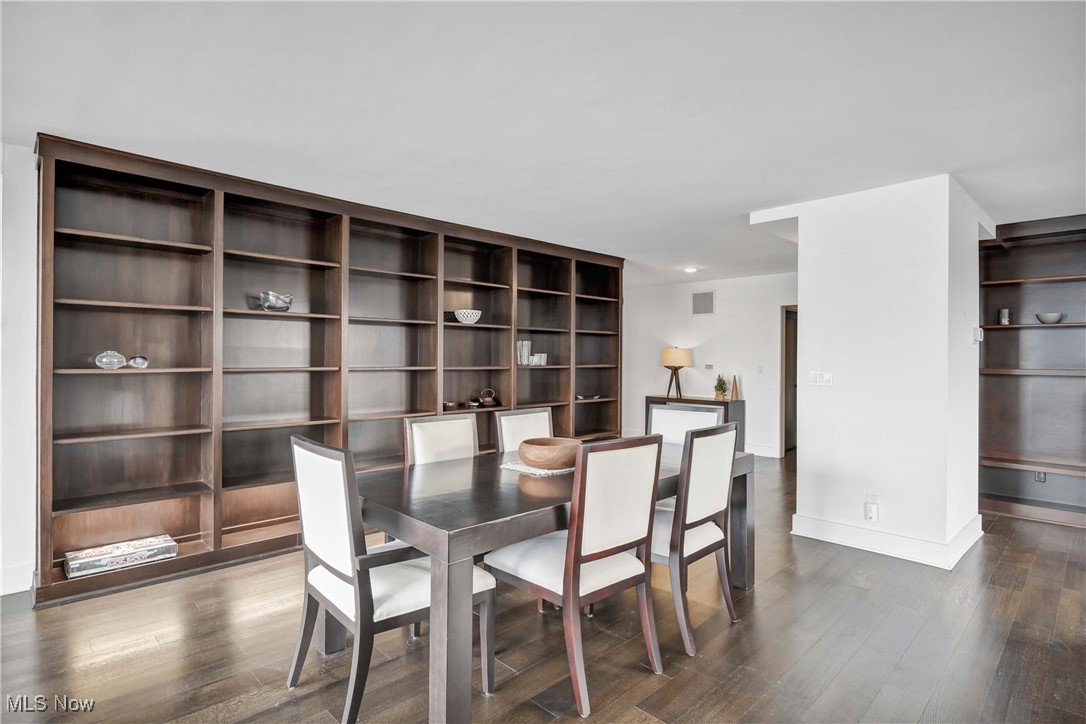 2 Bratenahl Place Bratenahl OH 44108