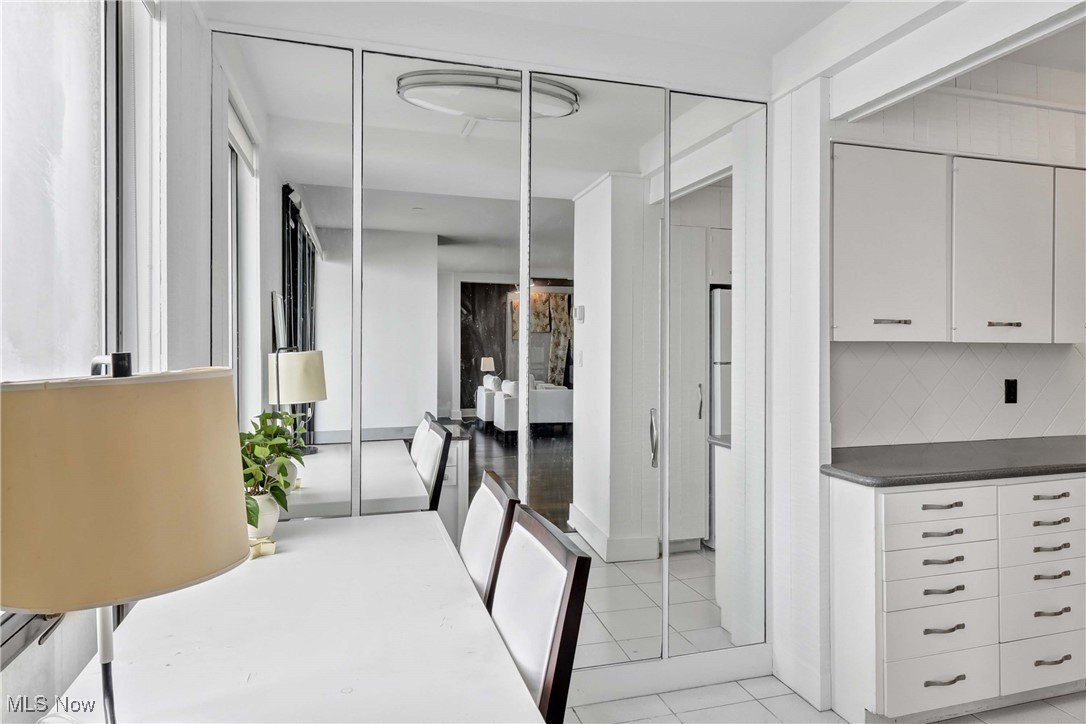 2 Bratenahl Place Bratenahl OH 44108