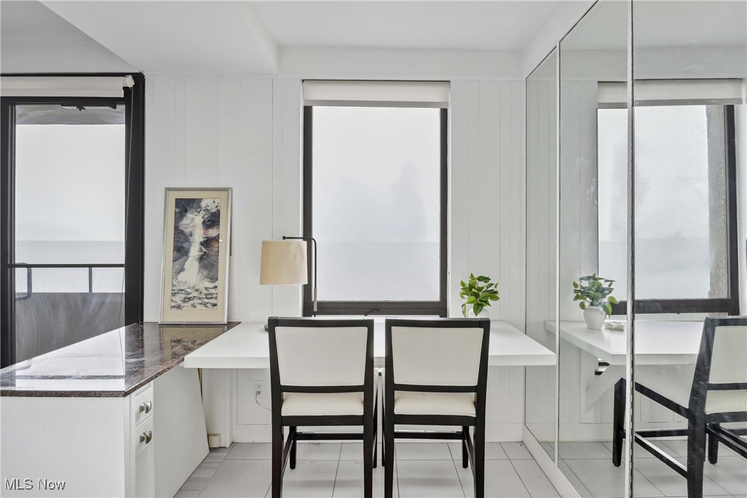 2 Bratenahl Place Bratenahl OH 44108