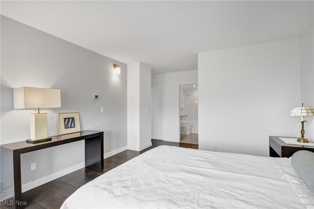 2 Bratenahl Place Bratenahl OH 44108