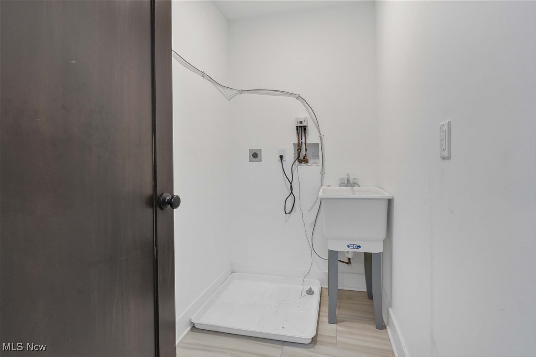 2 Bratenahl Place Bratenahl OH 44108