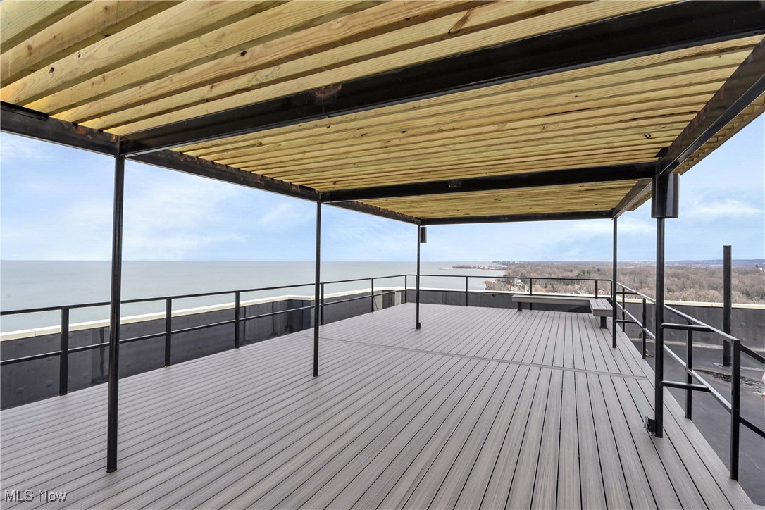 2 Bratenahl Place Bratenahl OH 44108