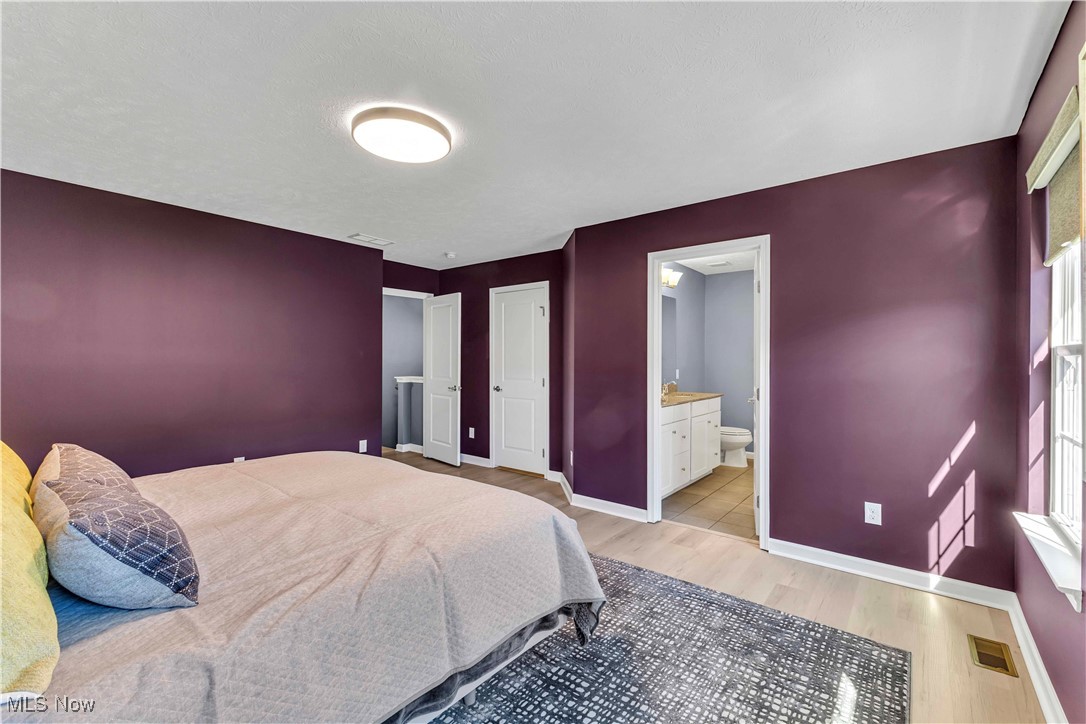 1391 Beach Avenue Lakewood OH 44107