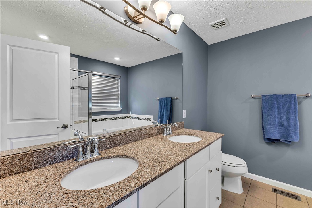 1391 Beach Avenue Lakewood OH 44107