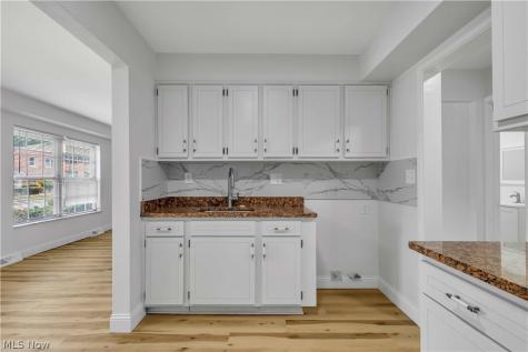 3279 Warrensville Center Road Beachwood OH 44122