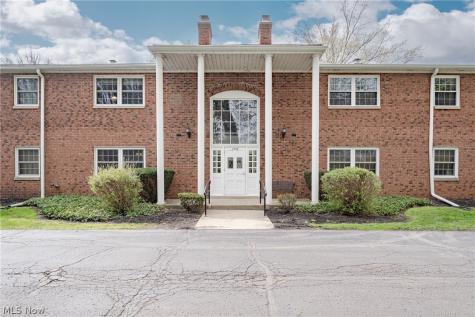 2720 Pease Drive Rocky River OH 44116