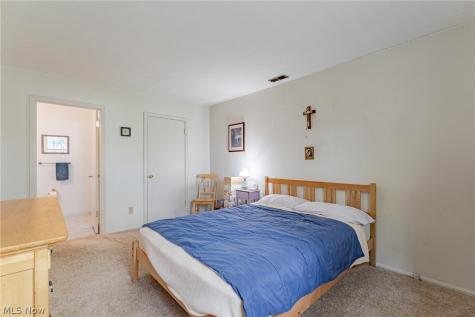 2720 Pease Drive Rocky River OH 44116