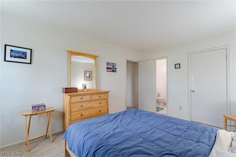 2720 Pease Drive Rocky River OH 44116