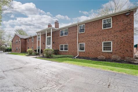 2720 Pease Drive Rocky River OH 44116