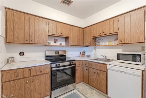 2720 Pease Drive Rocky River OH 44116