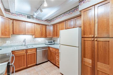 925 Canyon View Road Northfield OH 44067