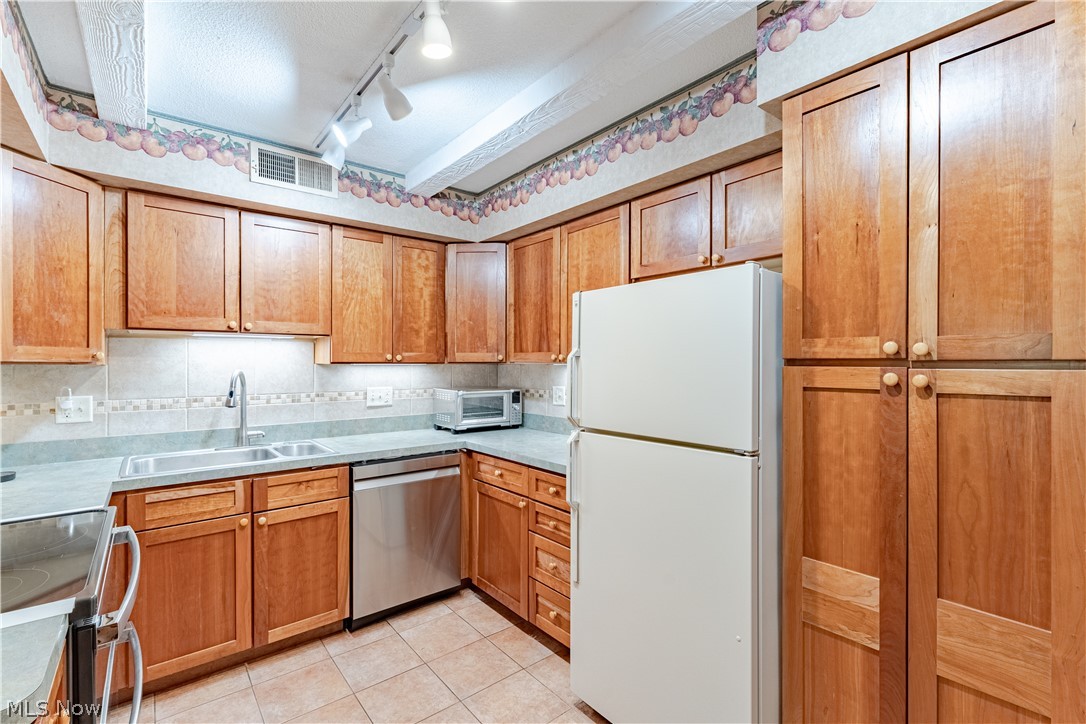 925 Canyon View Road Northfield OH 44067