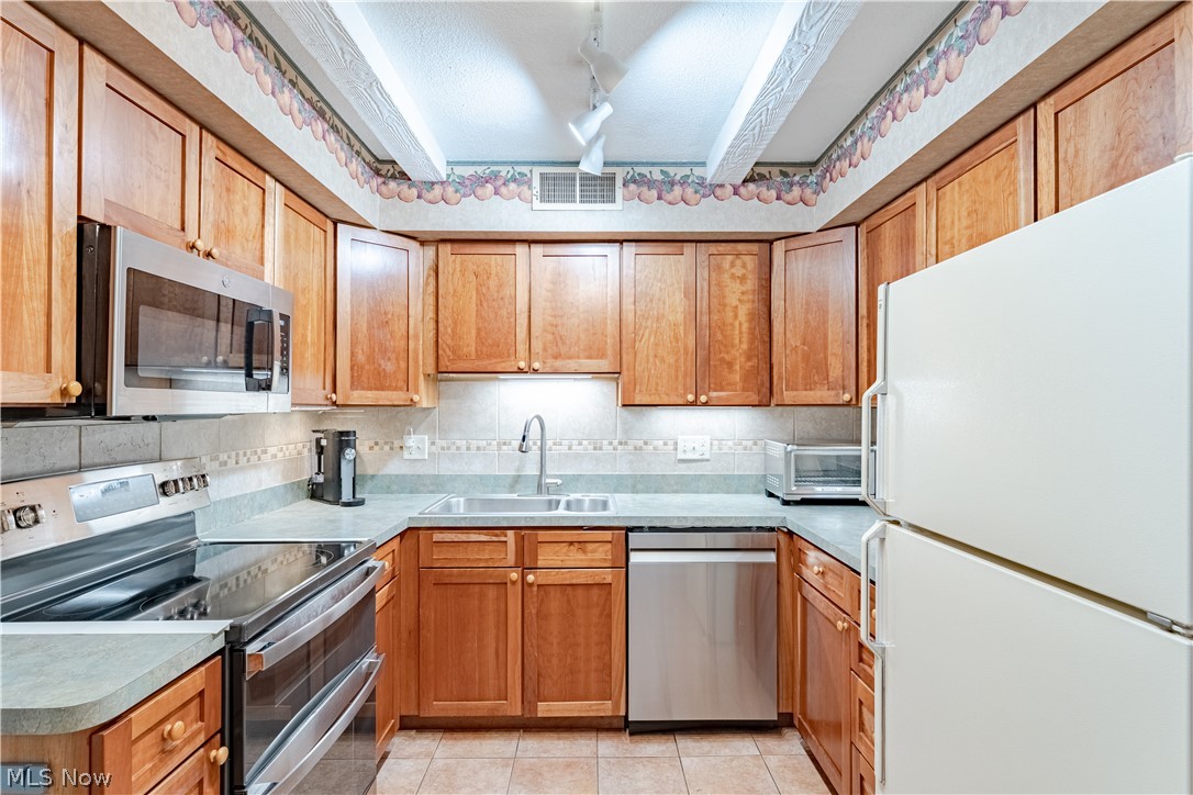 925 Canyon View Road Northfield OH 44067
