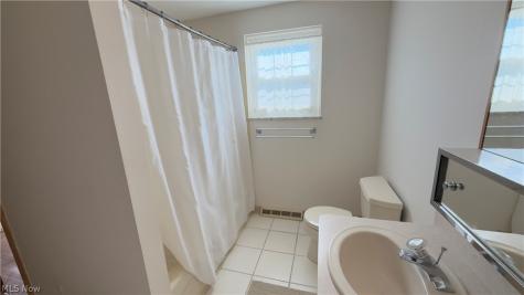 157 Drury Lane Mayfield Heights OH 44124