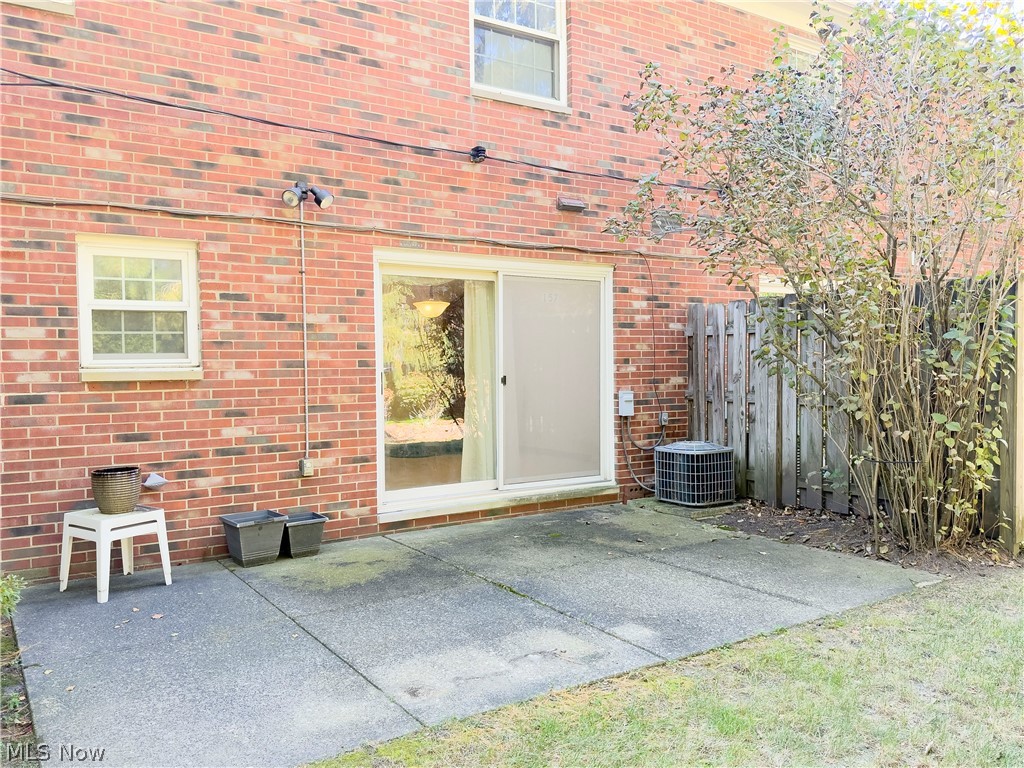 157 Drury Lane Mayfield Heights OH 44124