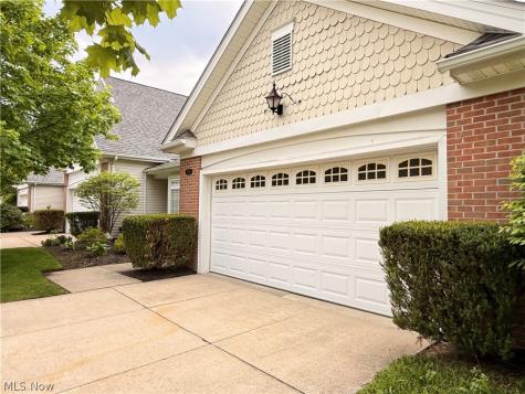 370 Rosebury Court Mayfield Heights OH 44124