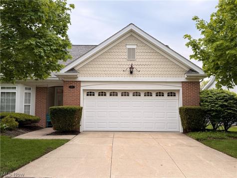 370 Rosebury Court Mayfield Heights OH 44124