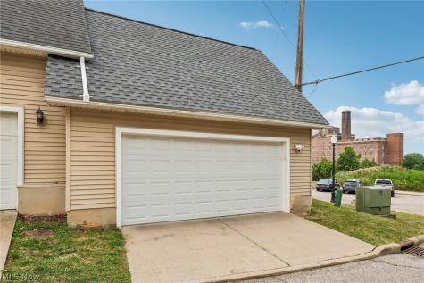2708 Martin Luther King Jr Drive Cleveland OH 44104