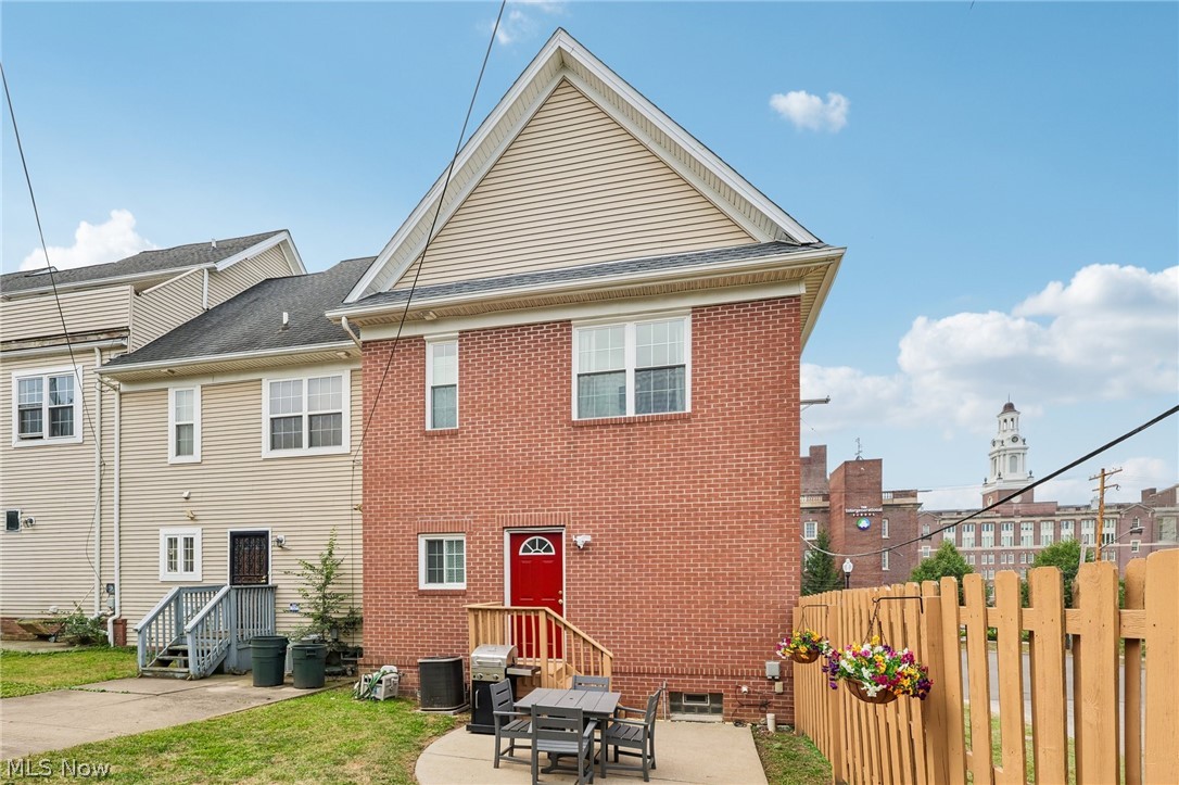 2708 Martin Luther King Jr Drive Cleveland OH 44104
