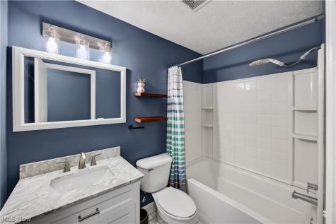 7373 Forsythia Lane Northfield OH 44067