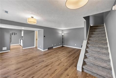 7373 Forsythia Lane Northfield OH 44067