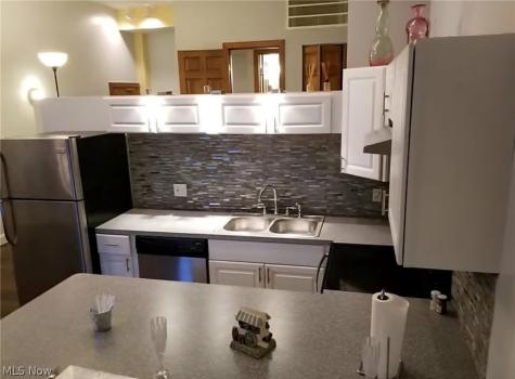 408 W Saint Clair Avenue Cleveland OH 44113